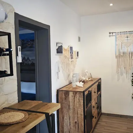 Trulli Desideria Чистернино